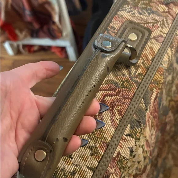 3 piece vintage Jaguar luggage set - Picture 5 of 15